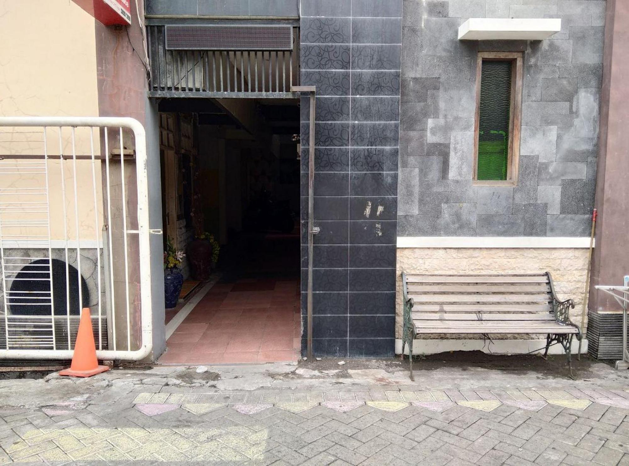 Gangnam Style Mitra Reddoorz Near Merr 2*